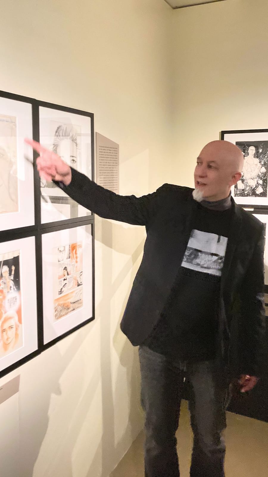 Xavier Guilbert, co-commissaire de cette expo Ryoichi Ikegami, à corps perdu avec Léopold Dahan